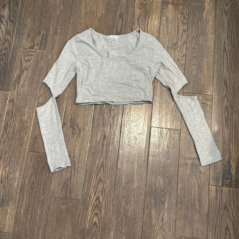 Toni crop top brand new